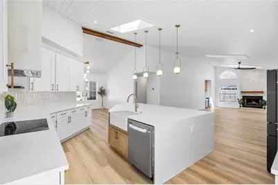 512 Crystal Grove Boulevard, Lutz, FL 33548 - Photo 17