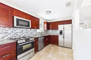 4418 W Fairview Heights, Tampa, FL 33616 - Photo 9