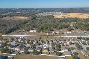 13330 Waterford Castle Dr, Dade City, FL 33525 - Photo 49