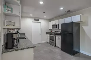 806 Chadsworth Ave, Seffner, FL 33584 - Photo 9