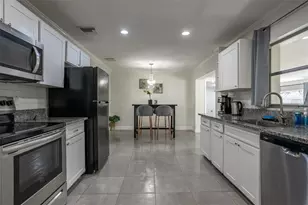 806 Chadsworth Ave, Seffner, FL 33584 - Photo 7