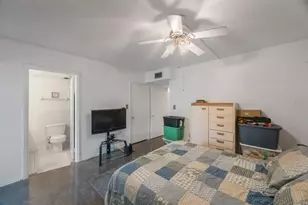 9945 47th Ave N, Saint Petersburg, FL 33708 - Photo 17