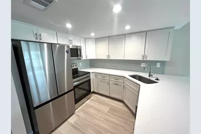 661 Poinsettia Avenue #109, Clearwater Beach, FL 33767 - Photo 23
