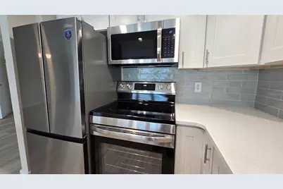 661 Poinsettia Avenue #109, Clearwater Beach, FL 33767 - Photo 25