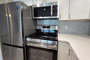 661 Poinsettia Ave, Clearwater Beach, FL 33767 - Photo 25