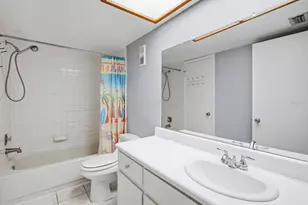 7830 Niagara Ave, Tampa, FL 33617 - Photo 13