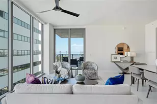 301 1st St S, Saint Petersburg, FL 33701 - Photo 5