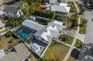 216 Grove Cir S, Dunedin, FL 34698 - Photo 39