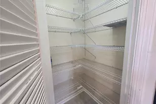 1920 E Edgewood Dr, Lakeland, FL 33803 - Photo 9