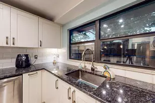 4438 Summer Oak Dr, Tampa, FL 33618 - Photo 17