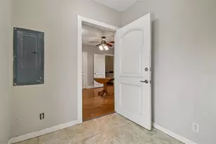 5723 Cherry Tree Dr, Lakeland, FL 33811 - Photo 13