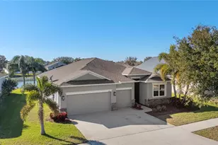2626 Yukon Cliff Dr, Ruskin, FL 33570 - Photo 1
