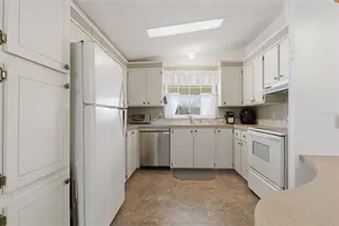 5533 Regal Way, Zephyrhills, FL 33541 - Photo 7