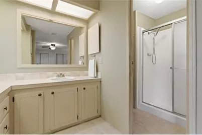 5533 Regal Way, Zephyrhills, FL 33541 - Photo 23