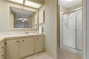 5533 Regal Way, Zephyrhills, FL 33541 - Photo 23