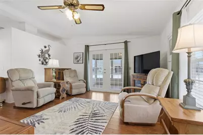 5533 Regal Way, Zephyrhills, FL 33541 - Photo 15