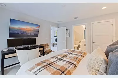 4749 Legacy Park Drive, Tampa, FL 33611 - Photo 11