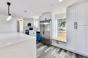 37466 Phelps Rd, Zephyrhills, FL 33541 - Photo 17