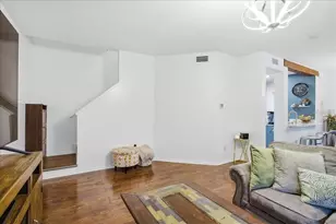 18101 Paradise Point Dr W, Tampa, FL 33647 - Photo 5