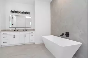 4403 43rd Street N, Saint Petersburg, FL 33714 - Photo 27