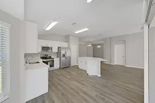 705 Straw Lake Dr, Brandon, FL 33510 - Photo 17