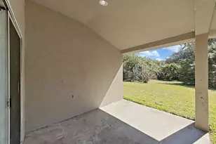 705 Straw Lake Dr, Brandon, FL 33510 - Photo 37