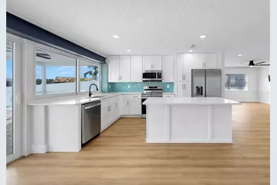 6515 Santiago Court, Apollo Beach, FL 33572 - Photo 9