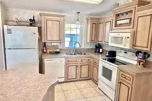 11228 102 St N, Largo, FL 33773 - Photo 5