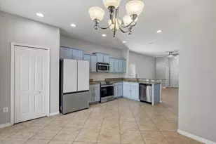 2705 Lantern Hill Ave, Brandon, FL 33511 - Photo 9