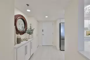 7430 Sunshine Skyway Ln S, Saint Petersburg, FL 33711 - Photo 3