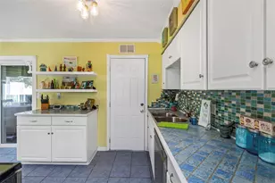 3094 Hillsdale Ave, Largo, FL 33774 - Photo 11