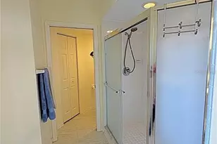 6205 Shoreline Dr, Saint Petersburg, FL 33708 - Photo 25