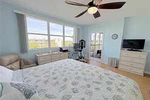 6205 Shoreline Dr, Saint Petersburg, FL 33708 - Photo 17