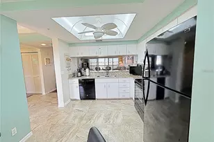 6205 Shoreline Dr, Saint Petersburg, FL 33708 - Photo 13