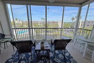 6205 Shoreline Dr, Saint Petersburg, FL 33708 - Photo 3