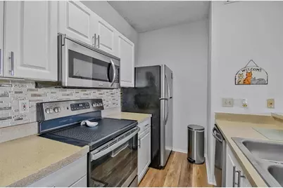 4115 Chatham Oak Court #220, Tampa, FL 33624 - Photo 5