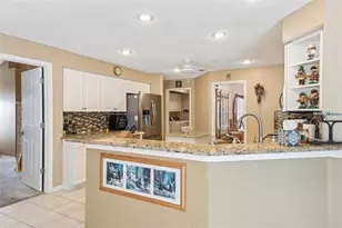 742 Winterbrooke Way, Sun City Center, FL 33573 - Photo 9