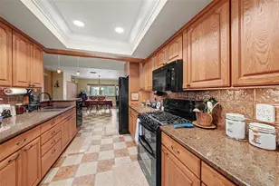 31835 Cromwell Ln, Wesley Chapel, FL 33543 - Photo 13