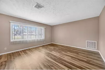 6902 Potts Road, Riverview, FL 33569 - Photo 9