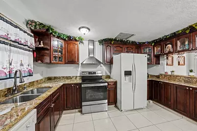 6807 Dickinson Court, Tampa, FL 33634 - Photo 7