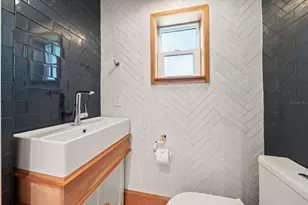 800 17th Ave N, Saint Petersburg, FL 33704 - Photo 11