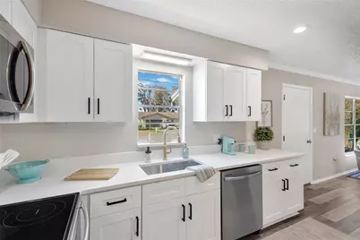 12526 Lacey Drive, New Port Richey, FL 34654 - Photo 5