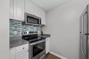 800 S Dakota Ave, Tampa, FL 33606 - Photo 9