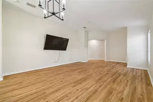 11416 Crestlake Village Dr, Riverview, FL 33569 - Photo 5