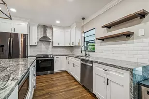 4323 Honey Vista Cir, Tampa, FL 33624 - Photo 13