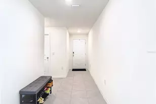 37501 Sharks Eye Ln, Zephyrhills, FL 33541 - Photo 9