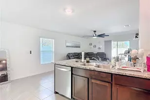 37501 Sharks Eye Ln, Zephyrhills, FL 33541 - Photo 15