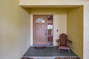 2825 Long View Dr, Clearwater, FL 33761 - Photo 9