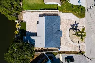 9046 Treasure Lane NE, Saint Petersburg, FL 33702 - Photo 19