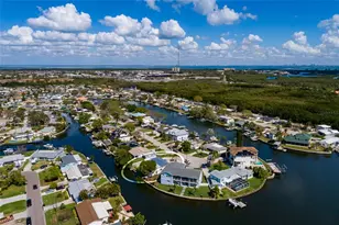 9046 Treasure Ln NE, Saint Petersburg, FL 33702 - Photo 23